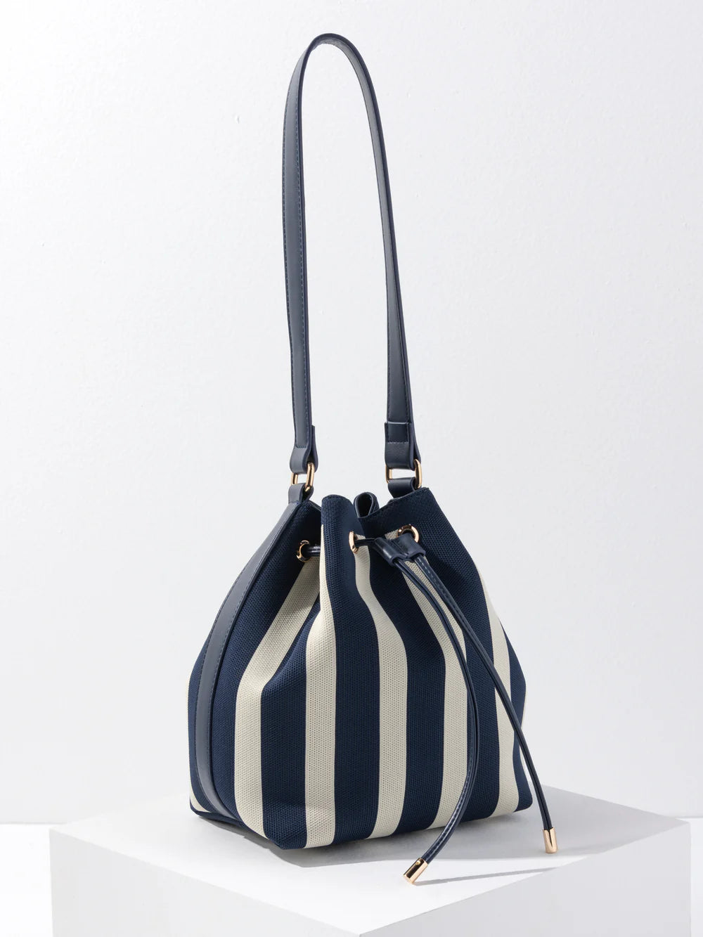 Isla Bucket Bag